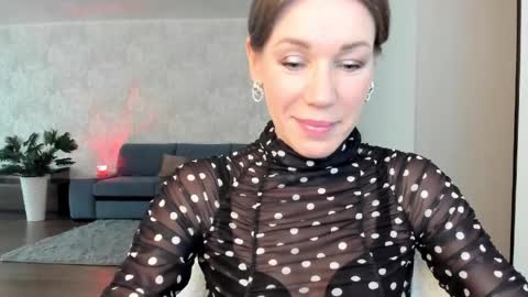 Snapshot of miababy14 chatting on 04-30-26, 05:25 Mia online show from 04-30-26, 05:25