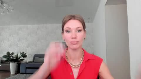 Snapshot of miababy14 chatting on 05-25-26, 04:18 Mia online show from 05-25-26, 04:18