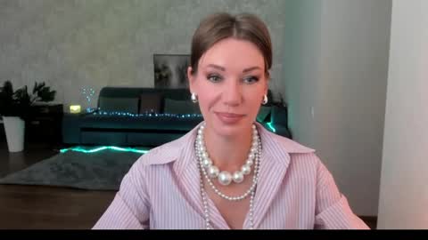 Snapshot of miababy14 chatting on 06-05-26, 04:30 Mia online show from 06-05-26, 04:30