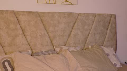 miablumm_ online show from 12-02-25, 11:37