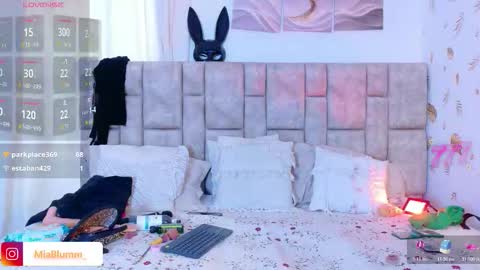 miablumm_ online show from 02-11-26, 02:11