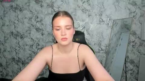 Snapshot of miabrian chatting on 06-15-26, 06:48 Mia online show from 06-15-26, 06:48