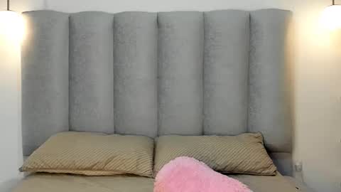 miacleark online show from 02-25-26, 01:54