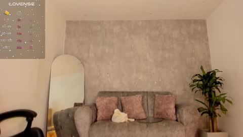 miacooper online show from 12-05-25, 12:14