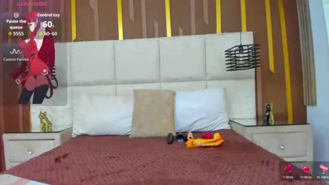 Snapshot of miacours chatting on 06-19-26, 07:06 MiaCours online show from 06-19-26, 07:06