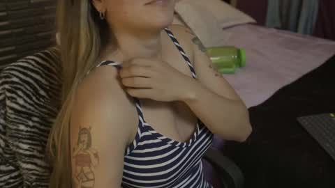 Mia online show from 01-27-25, 06:41