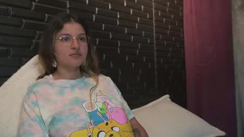 Mia online show from 02-23-25, 08:39