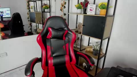 Snapshot of miafox_03 chatting on 01-19-26, 01:48 miafox_03 online show from 01-19-26, 01:48