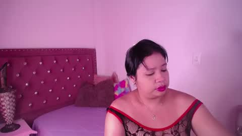 Snapshot of miafuegolatino chatting on 06-01-26, 03:19 mia online show from 06-01-26, 03:19