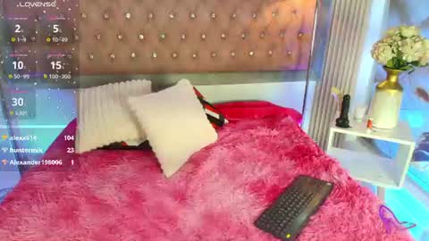 Snapshot of miaginger_ chatting on 06-29-26, 08:31 Mia online show from 06-29-26, 08:31
