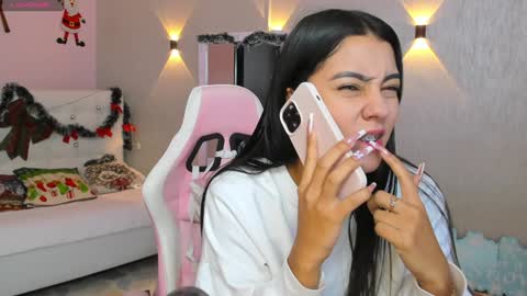 Mia Gomez online show from 01-07-25, 01:03