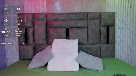 Snapshot of miah_palacio chatting on 10-27-25, 04:38 MIAH PALACIO online show from 10-27-25, 04:38