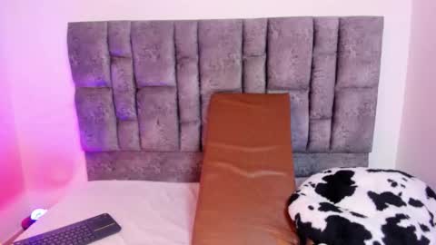 miah new independent model acount online show from 11-15-25, 01:25