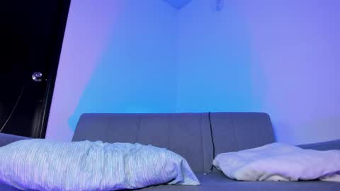 miah new independent model acount online show from 04-18-26, 04:16