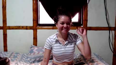 Mia  Sam online show from 11-28-25, 01:25