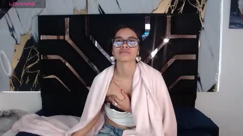 miahotcs online show from 01-19-26, 01:37