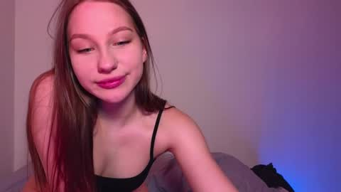 Snapshot of miakeler chatting on 01-17-25, 08:44 milanaaaa online show from 01-17-25, 08:44