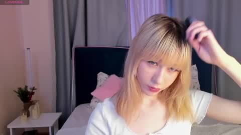 Snapshot of miakimiko chatting on 04-20-26, 02:25 miakimiko online show from 04-20-26, 02:25