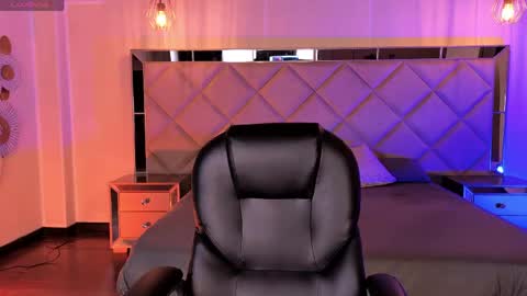 Call me Mia  online show from 06-08-26, 07:47