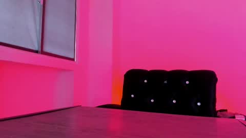 Mia Lenox online show from 02-10-25, 08:21