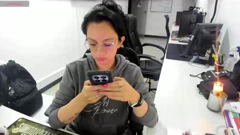 Mia  online show from 01-06-26, 03:10