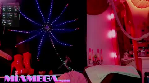 Mia online show from 06-17-26, 10:43