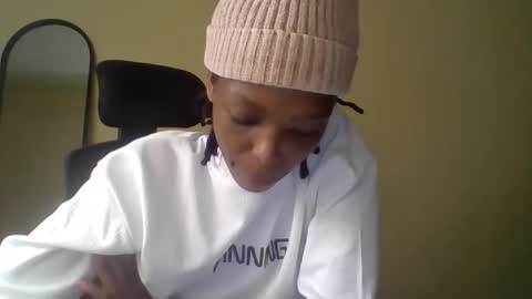 Muffin online show from 03-30-26, 04:19