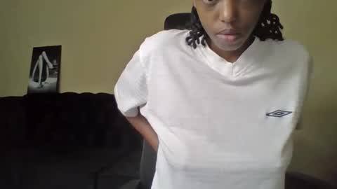 Muffin online show from 04-19-26, 01:32