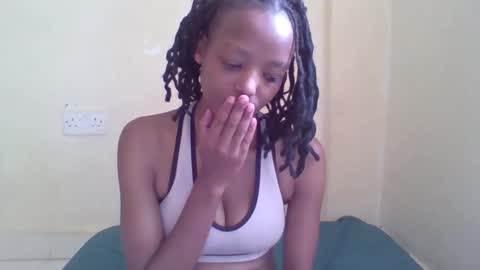 Snapshot of miami_muffin chatting on 05-27-26, 11:07 Muffin online show from 05-27-26, 11:07