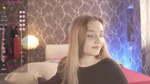 Mia online show from 05-02-26, 03:06
