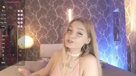 Mia online show from 05-08-26, 04:45