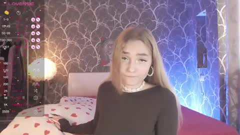 Mia online show from 06-14-26, 01:46