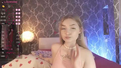 Mia online show from 06-22-26, 12:46