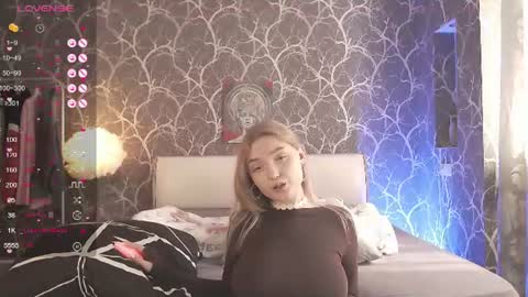 Mia online show from 07-01-26, 01:56
