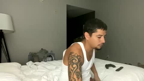 Snapshot of miamiclos1 chatting on 01-29-25, 02:21 miamiclos1 online show from 01-29-25, 02:21