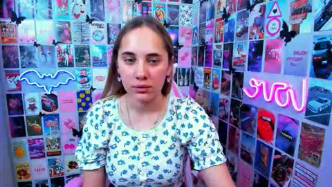 Snapshot of miamilas chatting on 10-06-25, 08:56 miamilas online show from 10-06-25, 08:56