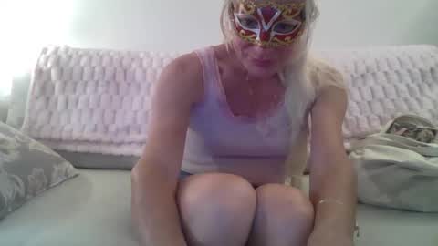 miamitransgirl305 online show from 04-11-26, 02:05