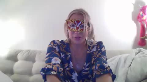 miamitransgirl305 online show from 05-01-26, 01:32