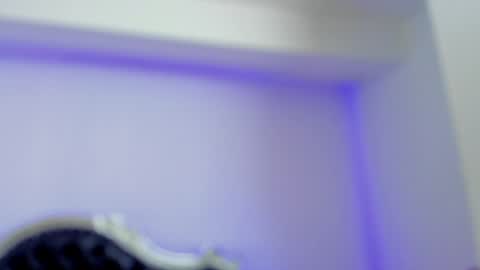 Snapshot of miamontoya chatting on 01-17-25, 04:15 Mia   -5 7001400 Follow  online show from 01-17-25, 04:15