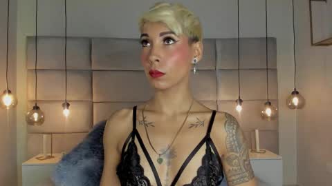 Mia Morgann online show from 01-02-25, 11:52