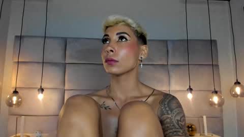 Mia Morgann online show from 01-13-25, 05:55