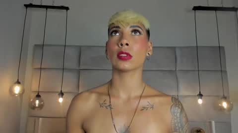 Mia Morgann online show from 01-23-25, 06:14