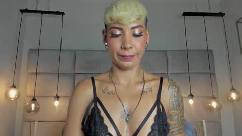 Mia Morgann online show from 01-24-25, 03:02