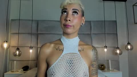 Mia Morgann online show from 02-12-25, 05:26