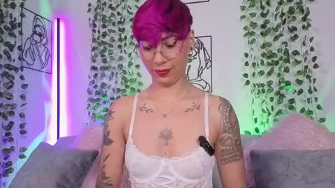 Mia Morgann online show from 04-19-26, 02:05