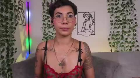 Mia Morgann online show from 07-11-26, 05:37