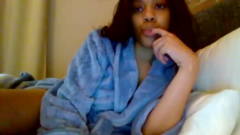 MiaMuffn online show from 09-22-25, 02:08