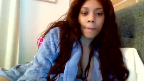Snapshot of miamuffin8 chatting on 05-08-26, 08:36 MiaMuffn online show from 05-08-26, 08:36