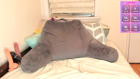 Snapshot of miaparker2_0 chatting on 03-04-25, 01:45 Mia online show from 03-04-25, 01:45