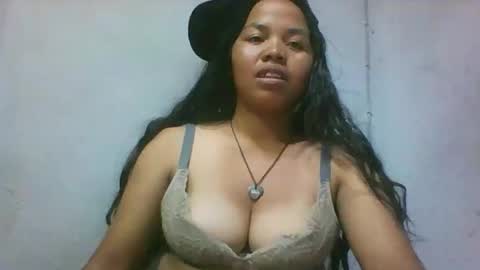 Snapshot of miarii chatting on 04-25-26, 03:20 miarii online show from 04-25-26, 03:20